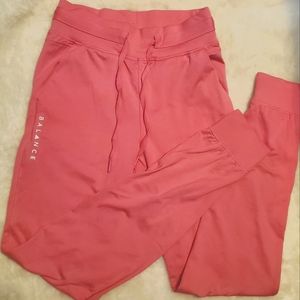 Balance athletica joggers